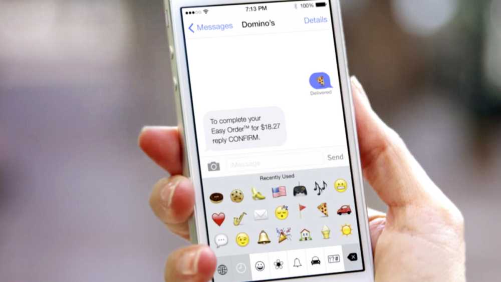 Domino order by text